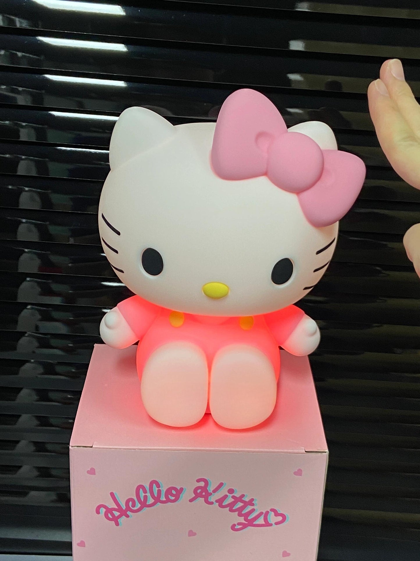 Hellokitty Cute Touch Lamp Remote Controls 3 Colors 3-Level Dimmable Nursery Nightlight Silicone Squishy Lamp Kawaii Room Decor Cute Gifts