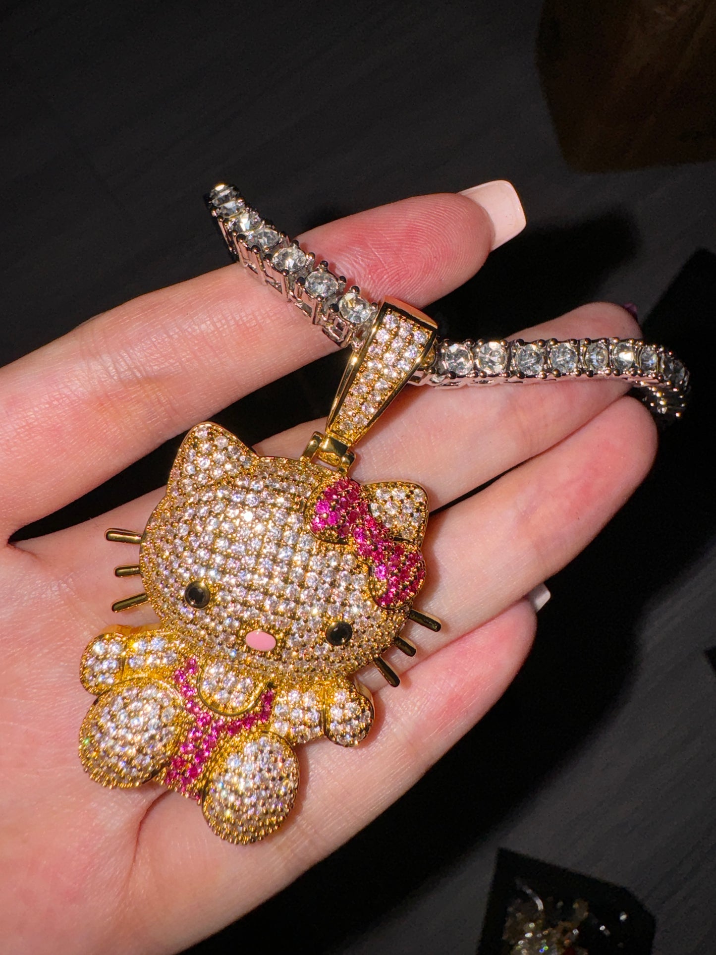 Hellokitty Shape Sparkly Necklace Shiny Rhinestone Tennis Chain Necklace Punk Rock Style Jewelry(Velvet Gift Box Packing)