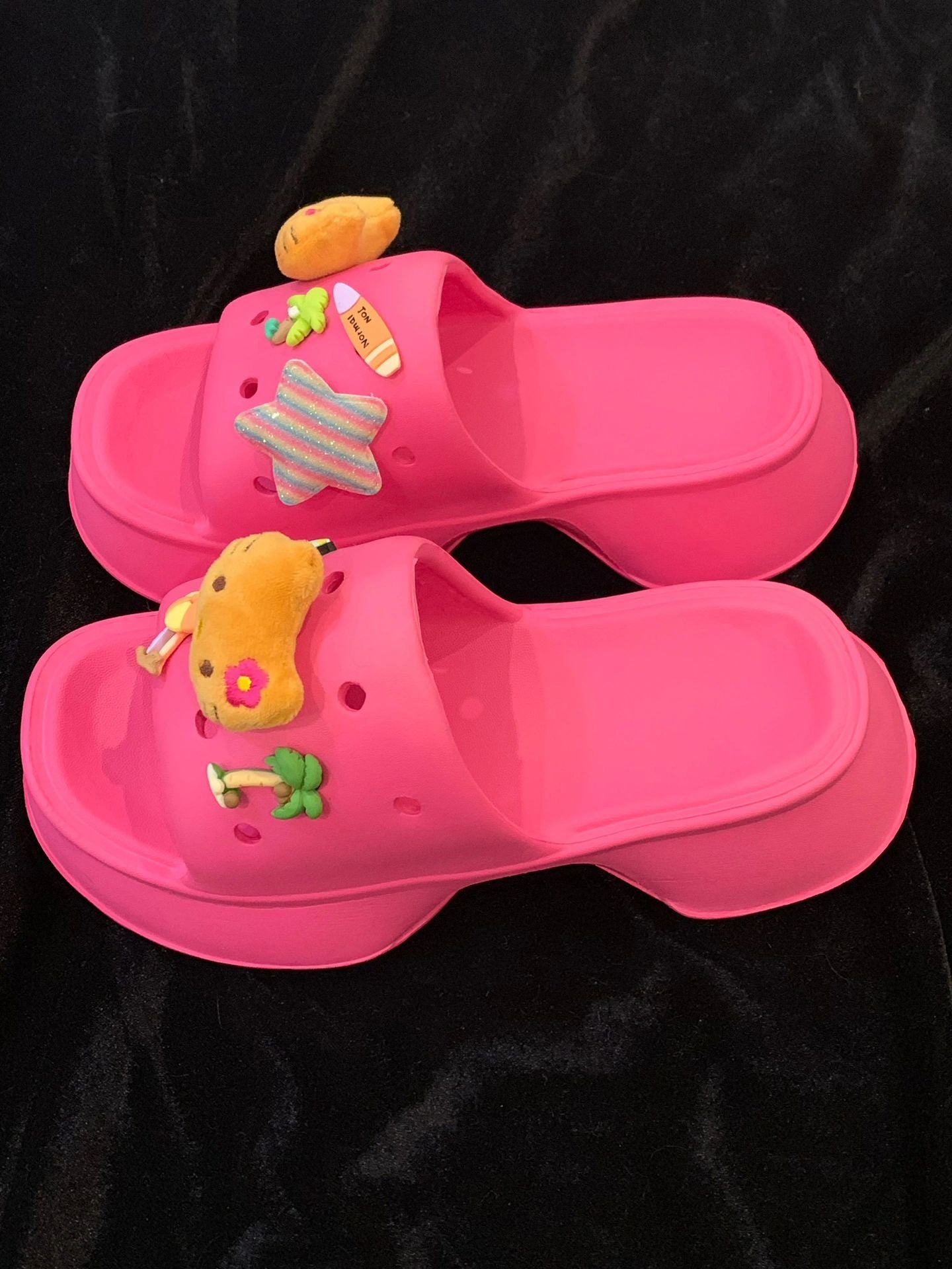 Hellokitty Women's Harlin Heeled Sandal