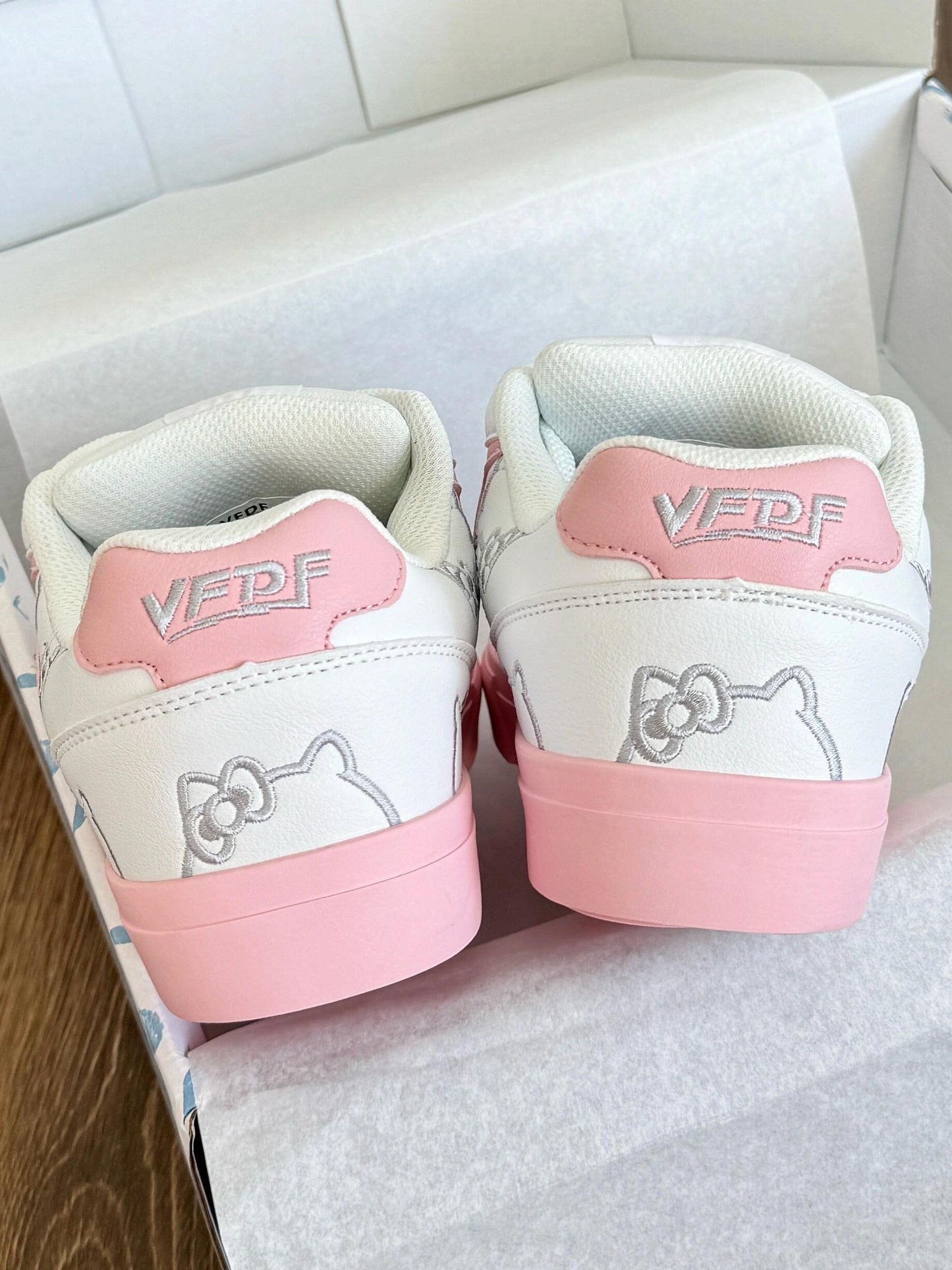 Hellokitty Embroidery Cute Casual Fashion Comfortable Classic Sneakers Shoes