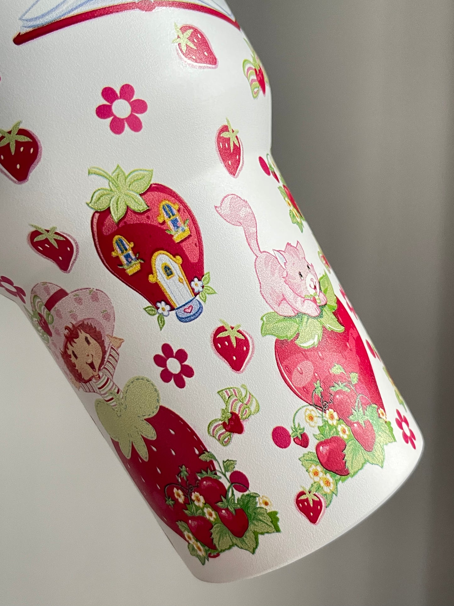 SipSweetie|Strawberry Shortcake In-Car Insulated Cup 1200 ml Tumbler with Handle Stainless Steel Insulated Cup with Lid #0015