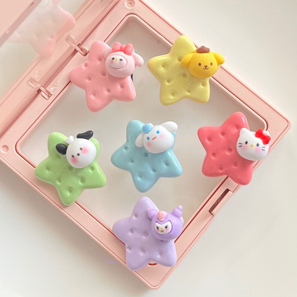Sanrio Hairpin | 6 Count (Pack of 1)
