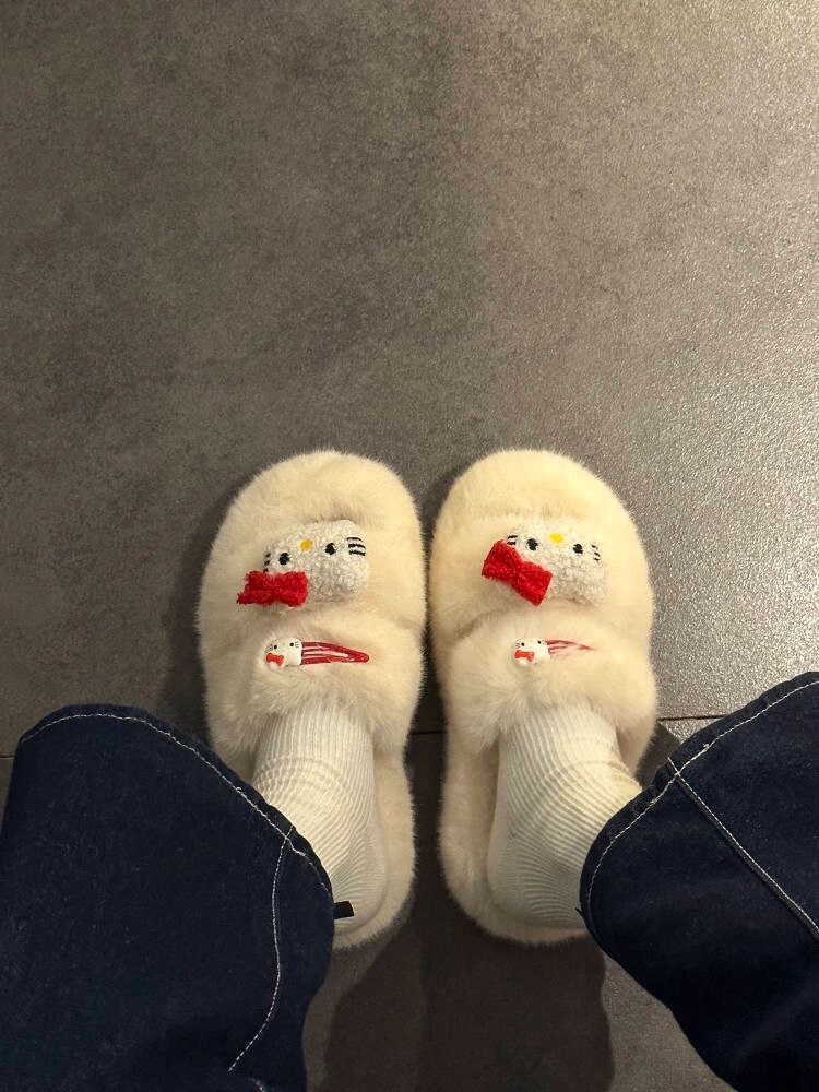 Hellokitty Fuzzy Slippers Women Kawaii Slippers for Women Fluffy Kawaii House Slippers Cute Slippers for Women