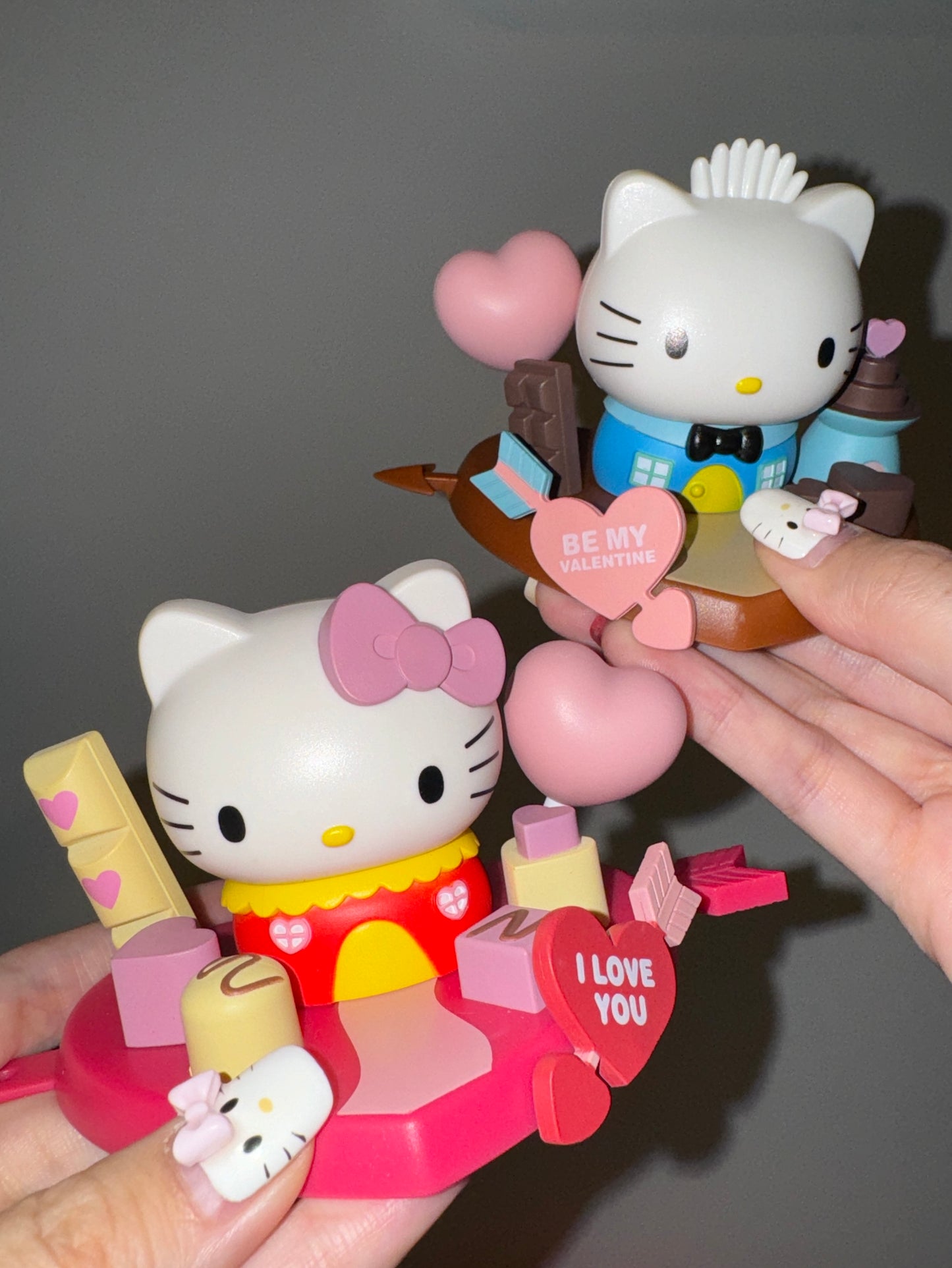 Hellokitty Valentine's Day Decor Gifts 2 Pcs Table Ornaments Sweet Valentines Day Gifts for Him Her