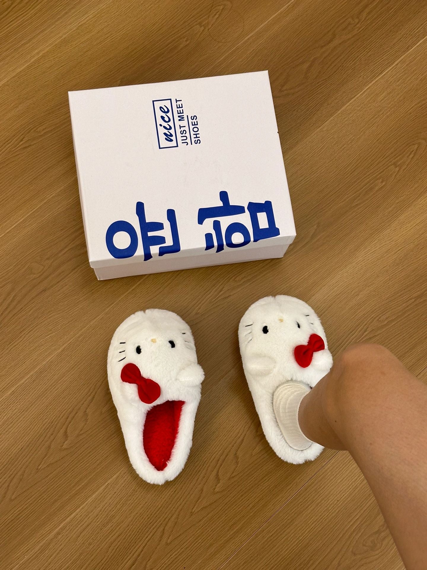 Hellokitty Fuzzy Slippers Women Kawaii Slippers for Women House Slippers Cute Slippers