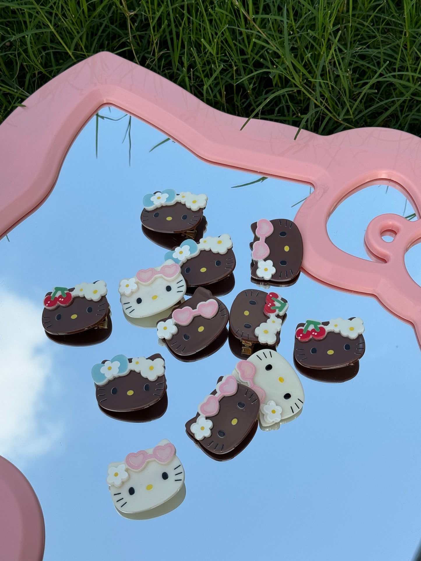 Sanrio KT hairpins | 4 Count (Pack of 1)