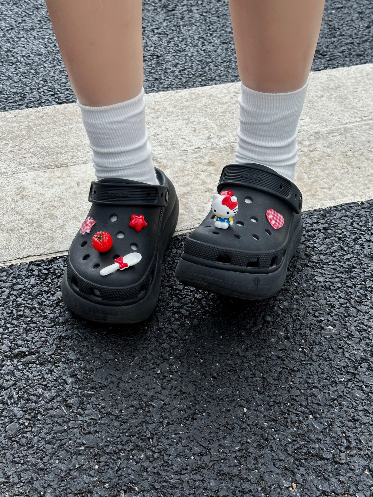Hellokitty Charms Cute Pack Pins Shoe Decoration Croc Accessories for Croc Bags Clogs Slides