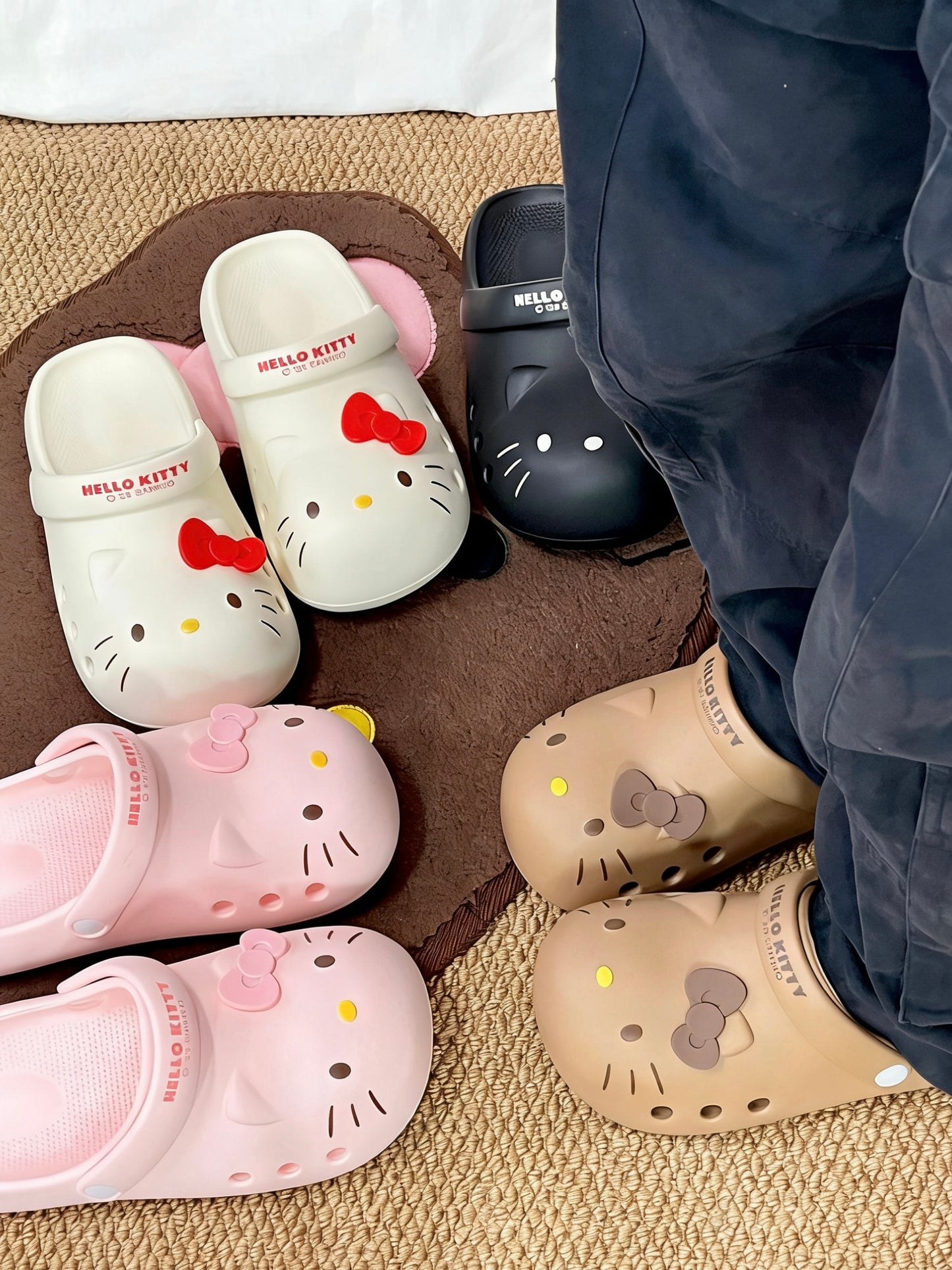 Hello Kitty Clogs Slip on Water Shoes Casual Summer Sandals