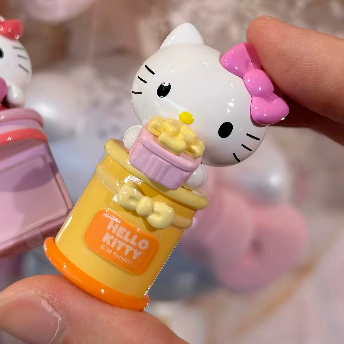 Hello kitty Sweetheart Post Series Phone Hipper Charms