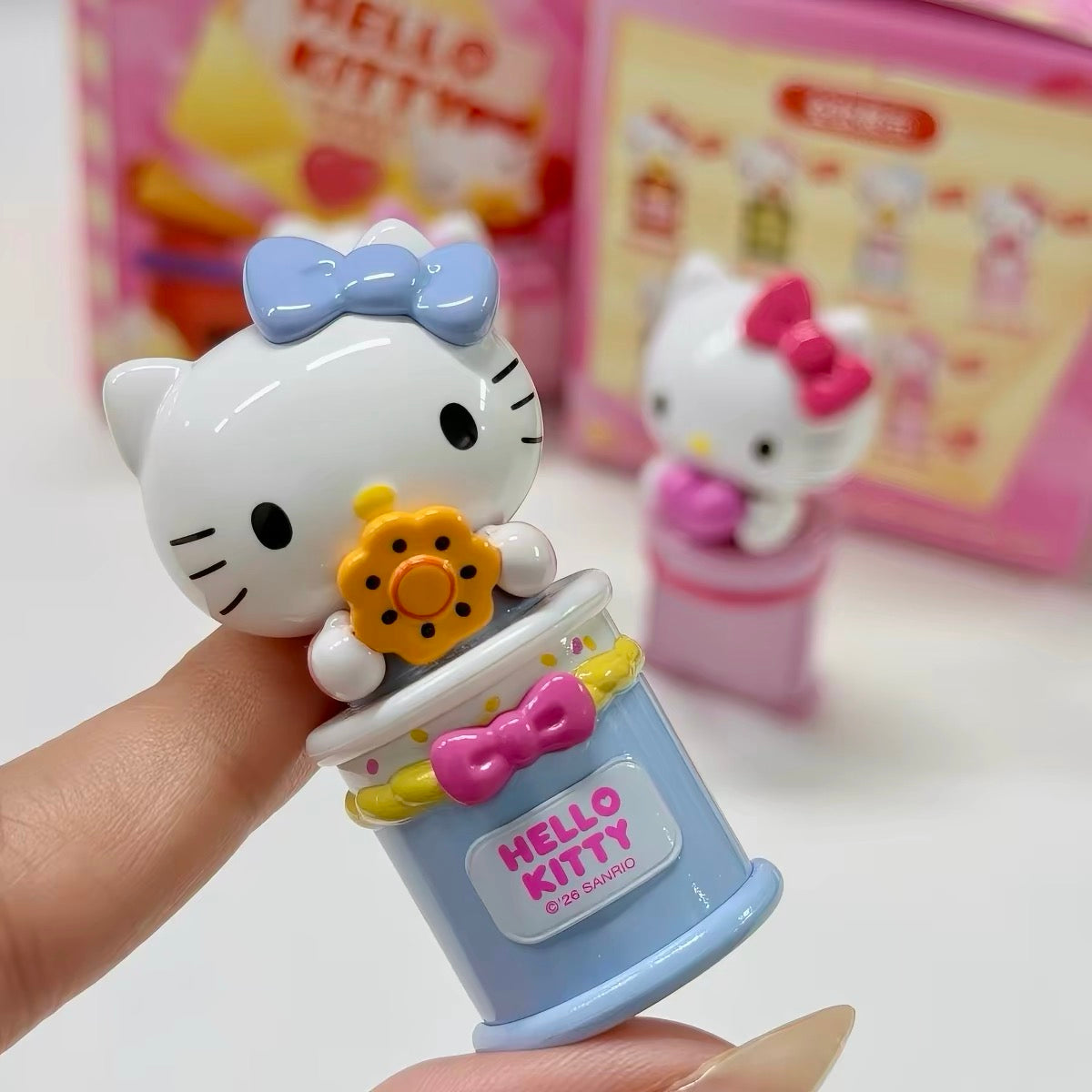 Hello kitty Sweetheart Post Series Phone Hipper Charms