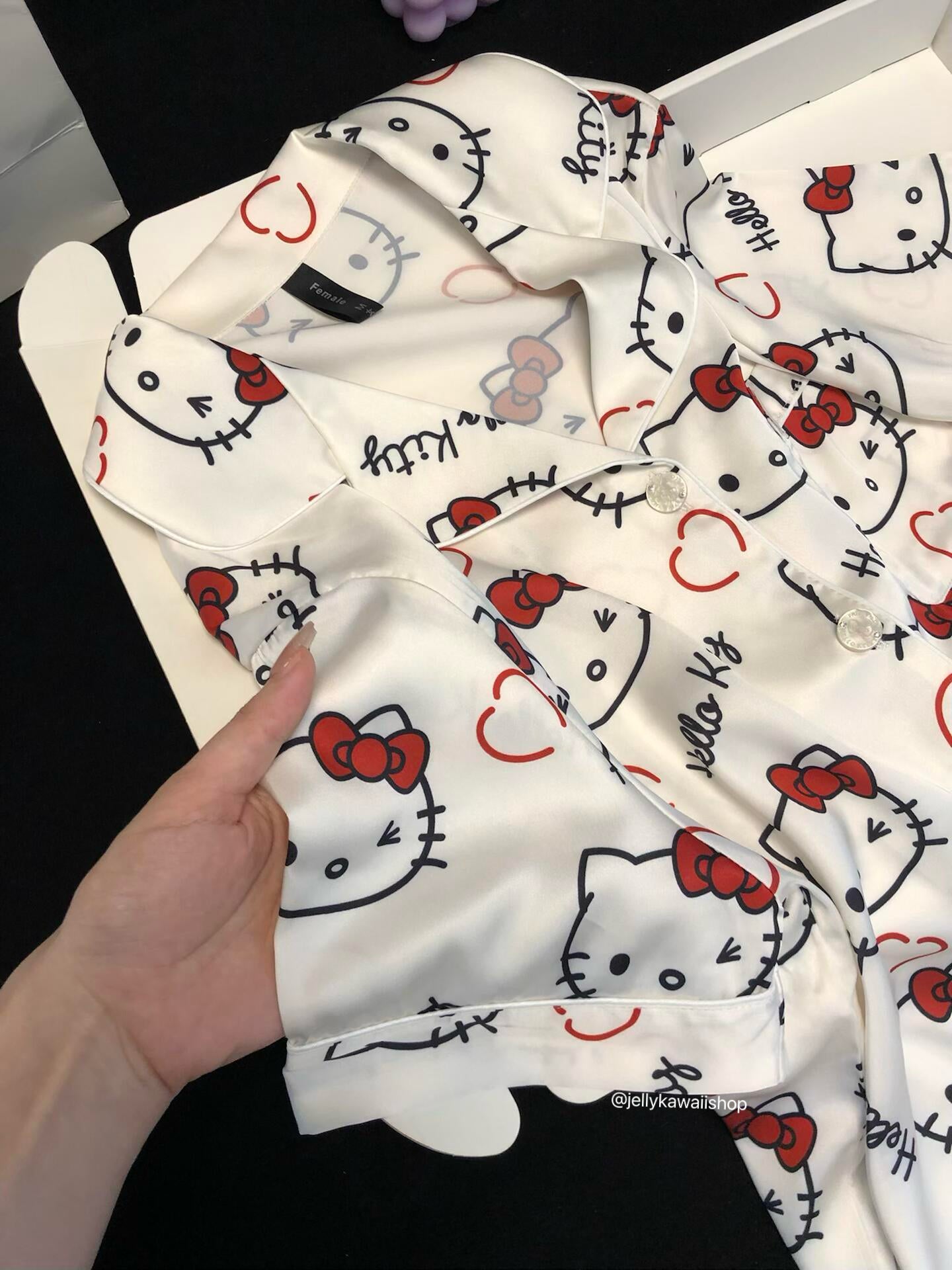 Hello kitty White Short Sleeve Shirt Shorts Satin Pajama Set