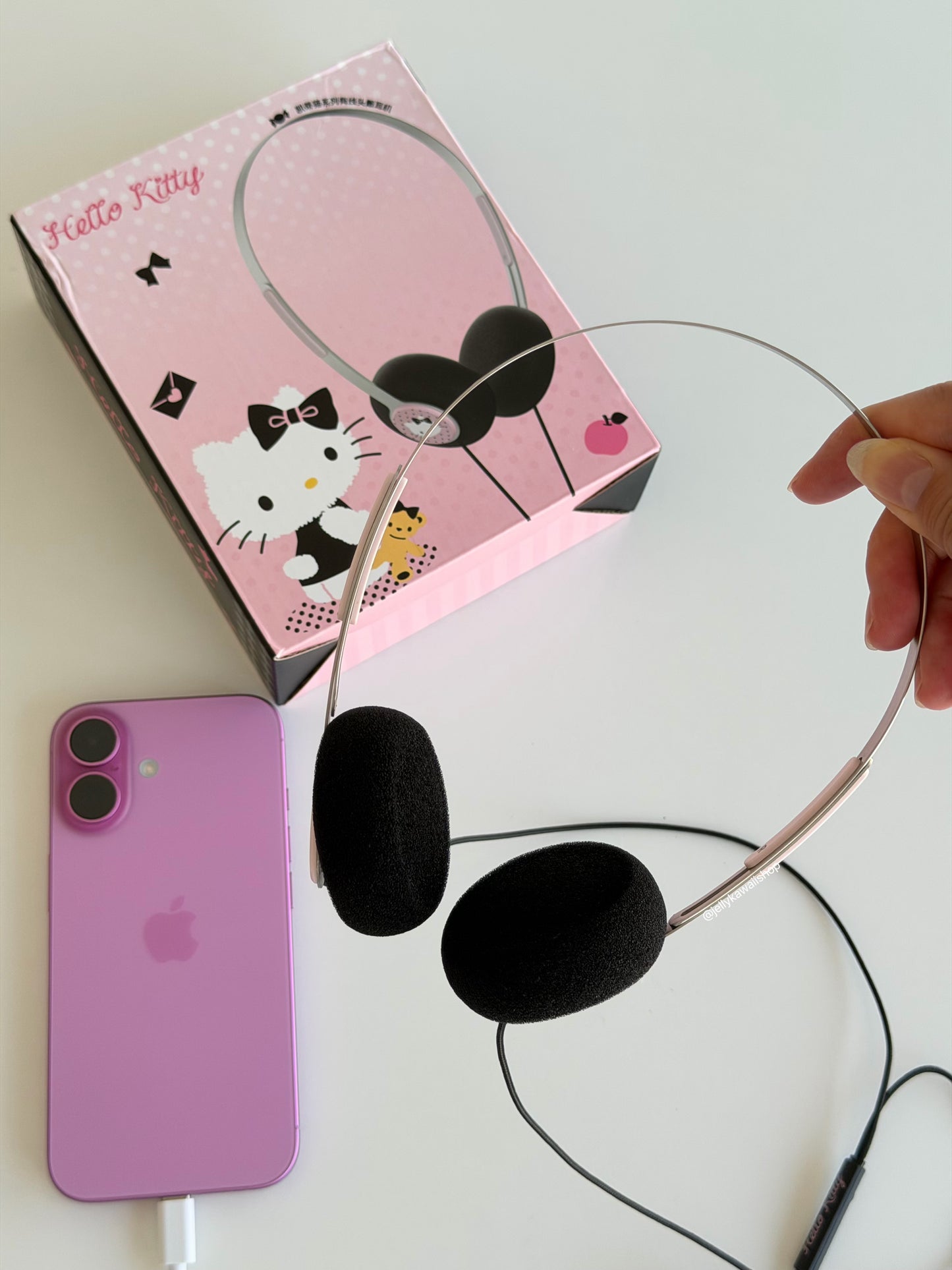 Hello Kitty Wired Headphones