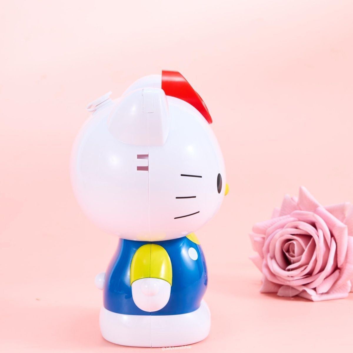 Hellokitty Designer Cup with Straw and Shoulder Strap