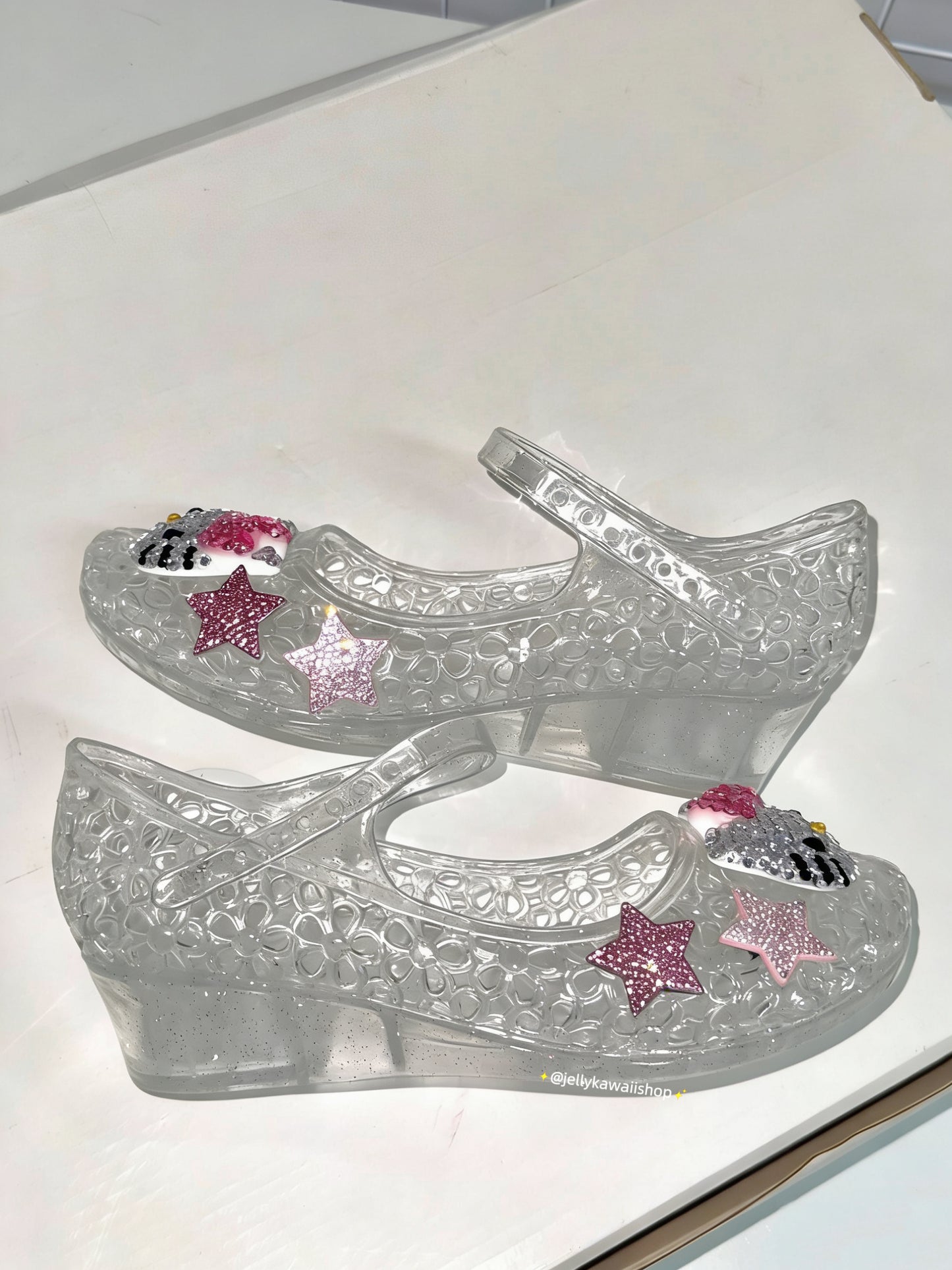 Hellokitty Handmade Rhinestone Flat Jelly Shoes Hollow Out Crystal Jelly Heel Summer Beach Sandals