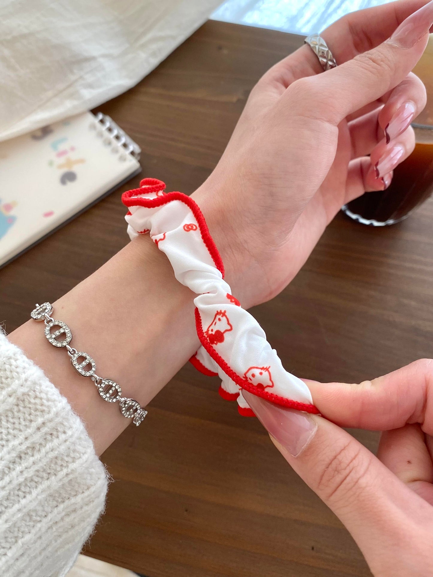 Hellokitty White Red Trim Elastic Band Apple Watch Band Strap Bands Wristband for iWatch Series