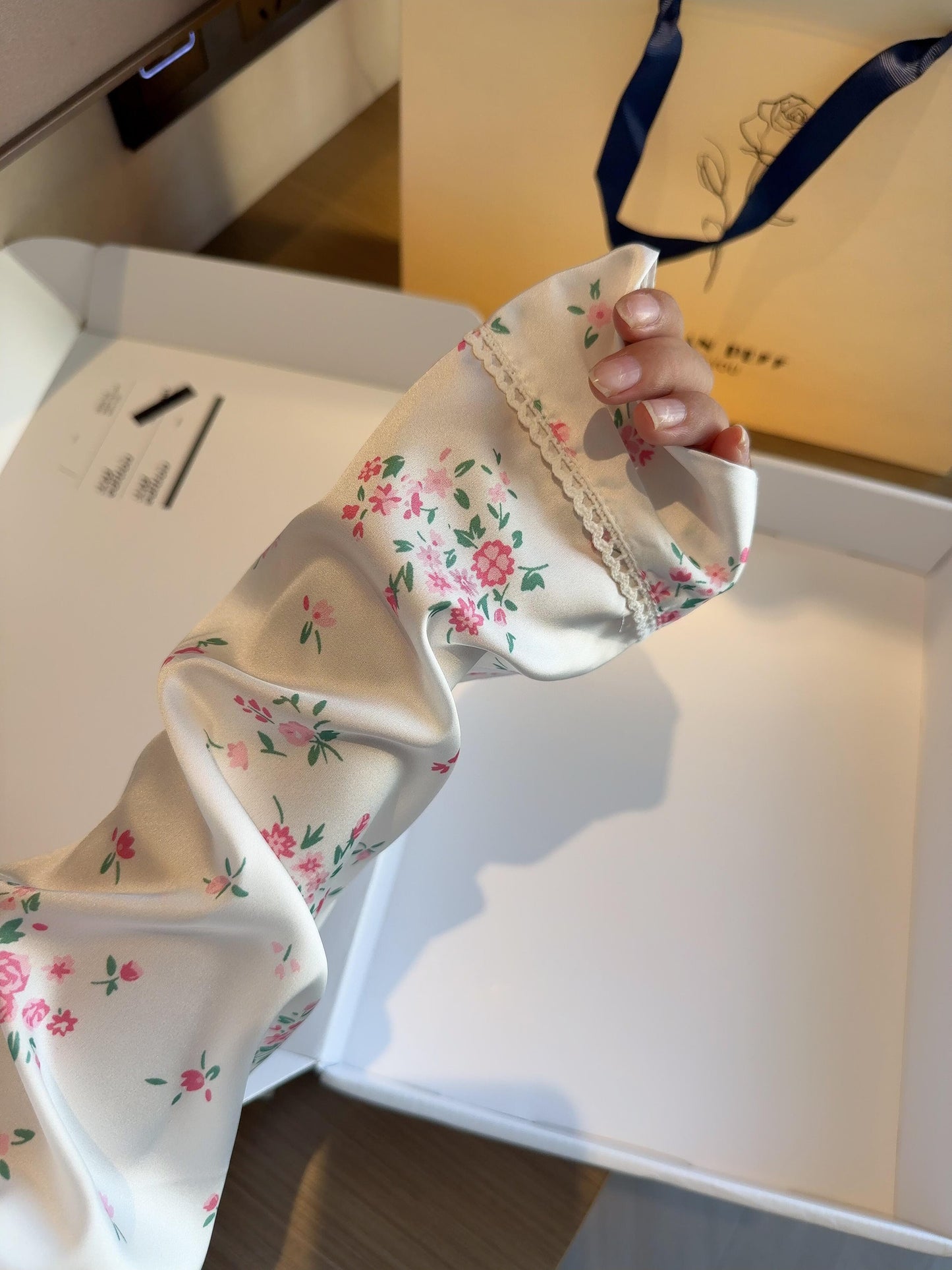 Girly Floral Print Slik Stain Pajamas Set Long Sleeve Sleepwear Button Down Nightwear Soft Pj Lounge Sets