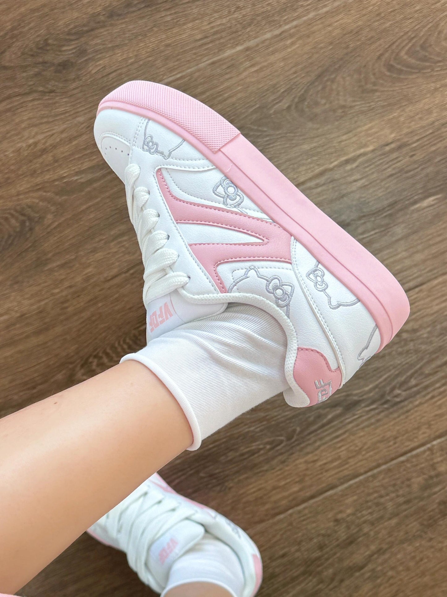 Hellokitty Embroidery Cute Casual Fashion Comfortable Classic Sneakers Shoes