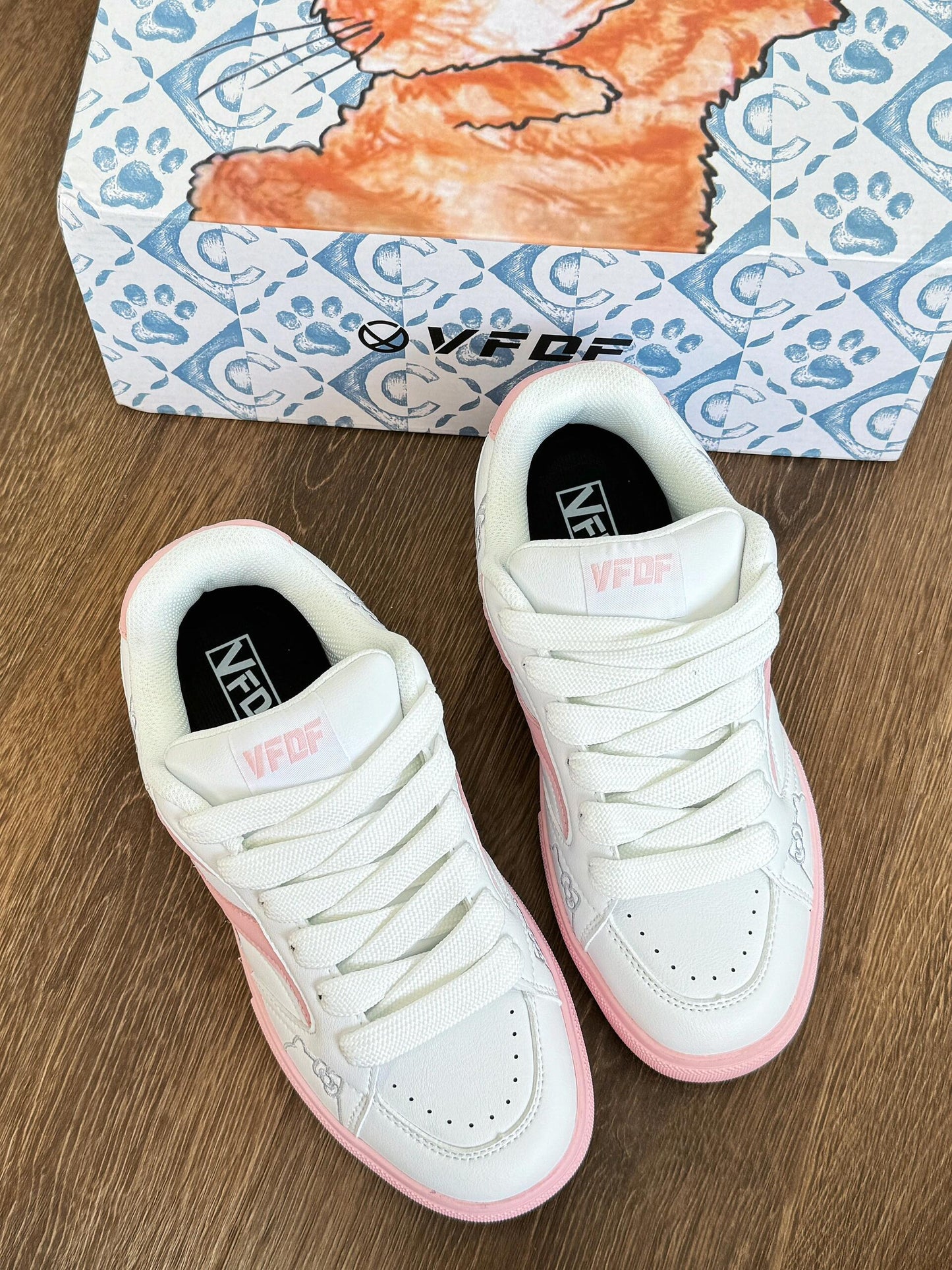 Hellokitty Embroidery Cute Casual Fashion Comfortable Classic Sneakers Shoes