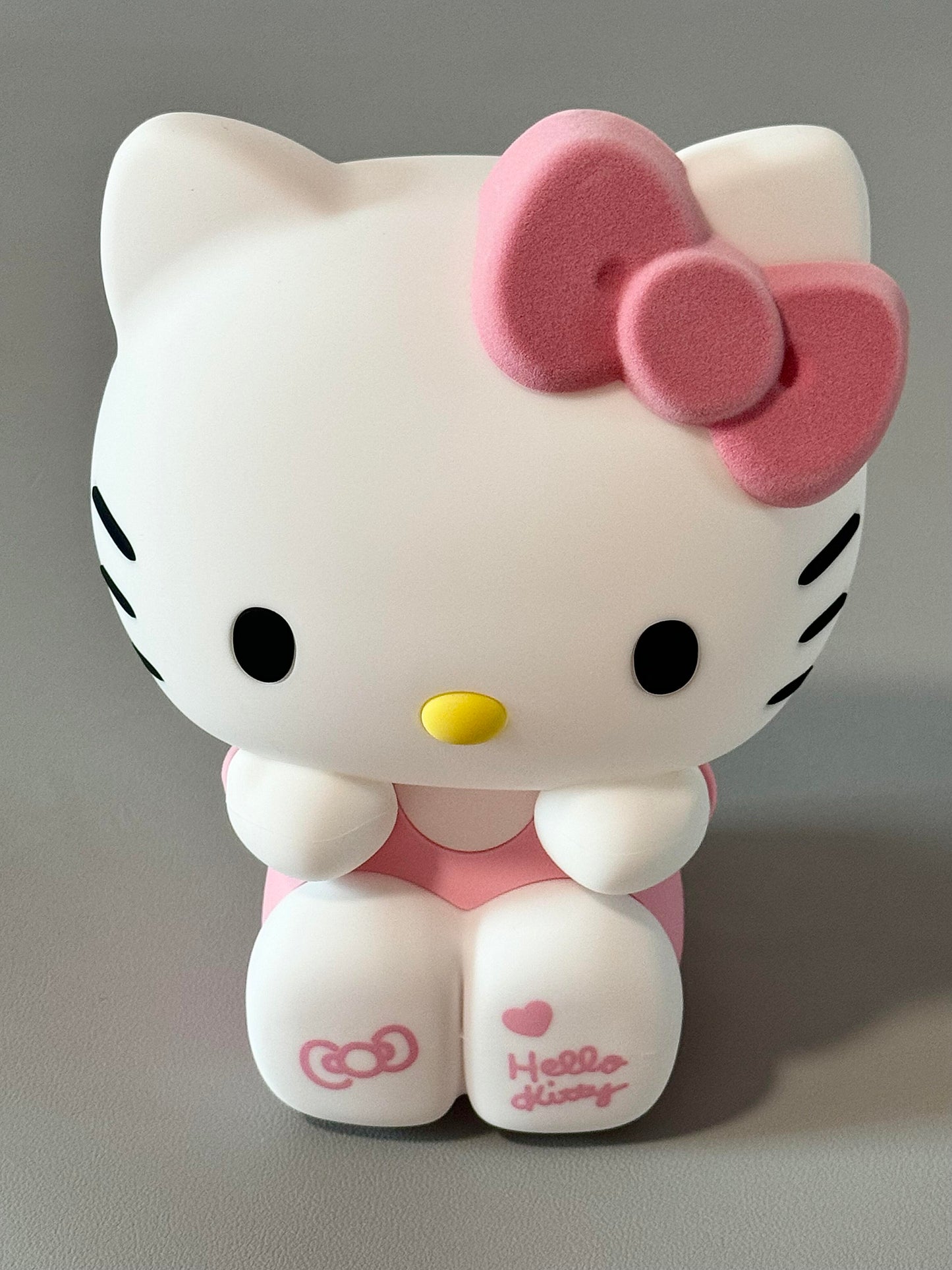 Hellokitty Cute Touch Lamp Remote Controls 3 Colors 3-Level Dimmable Nursery Nightlight Silicone Squishy Lamp Kawaii Room Decor Cute Gifts