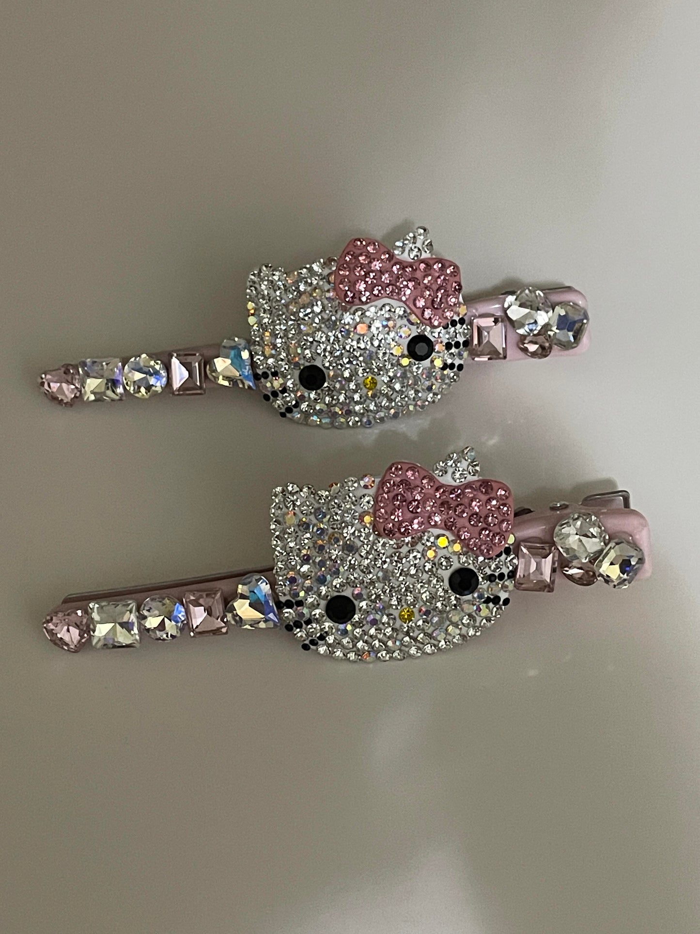 Hellokitty Handmade Diamond Sparkles Duckbill Hair Clips for Women Girls Hair Styling Tools Accessories