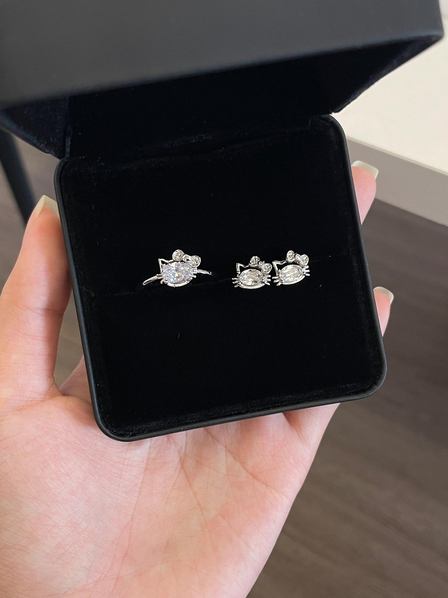 Hellokitty Silver Ring and Zirconia Earrings