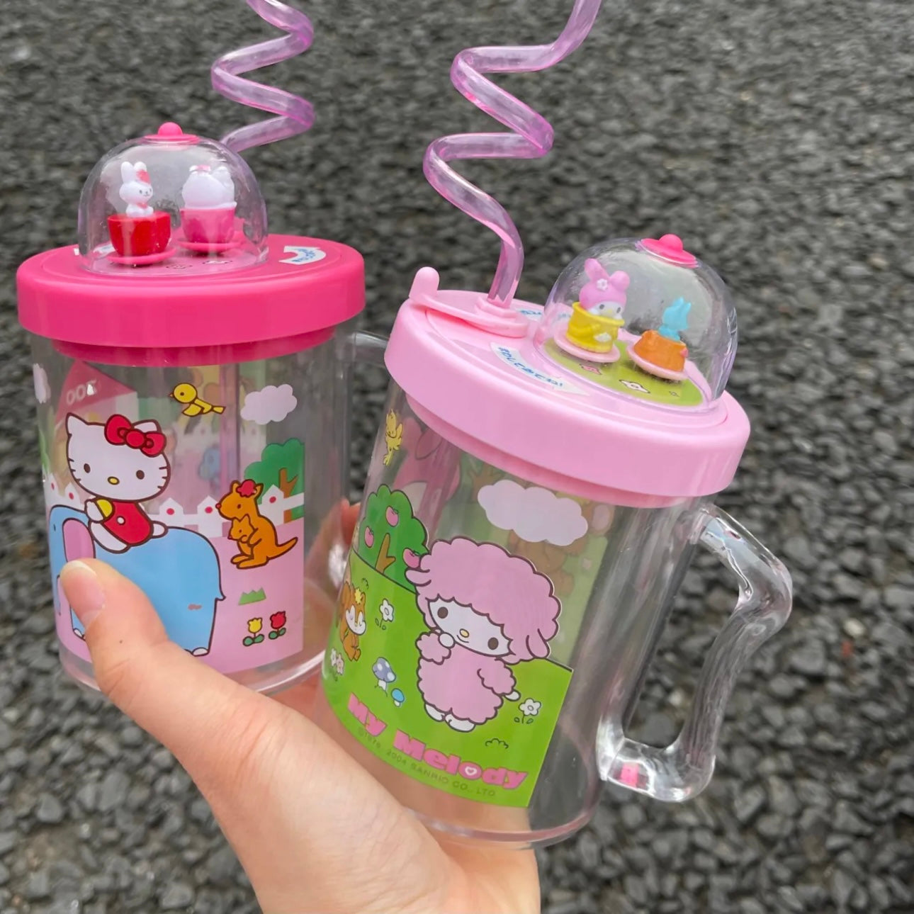 Sanrio Top Swivel Cups Plastic With Lids & Straws