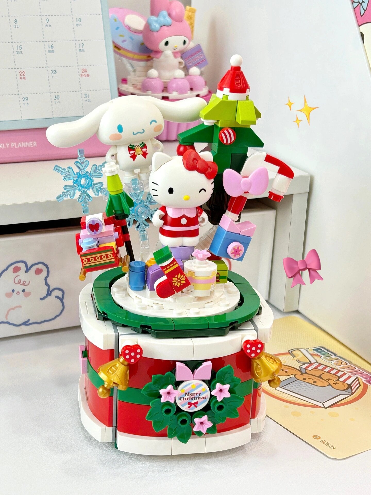 Sanrio Hello Kitty and Cinamoroll Christmas music box building blocks