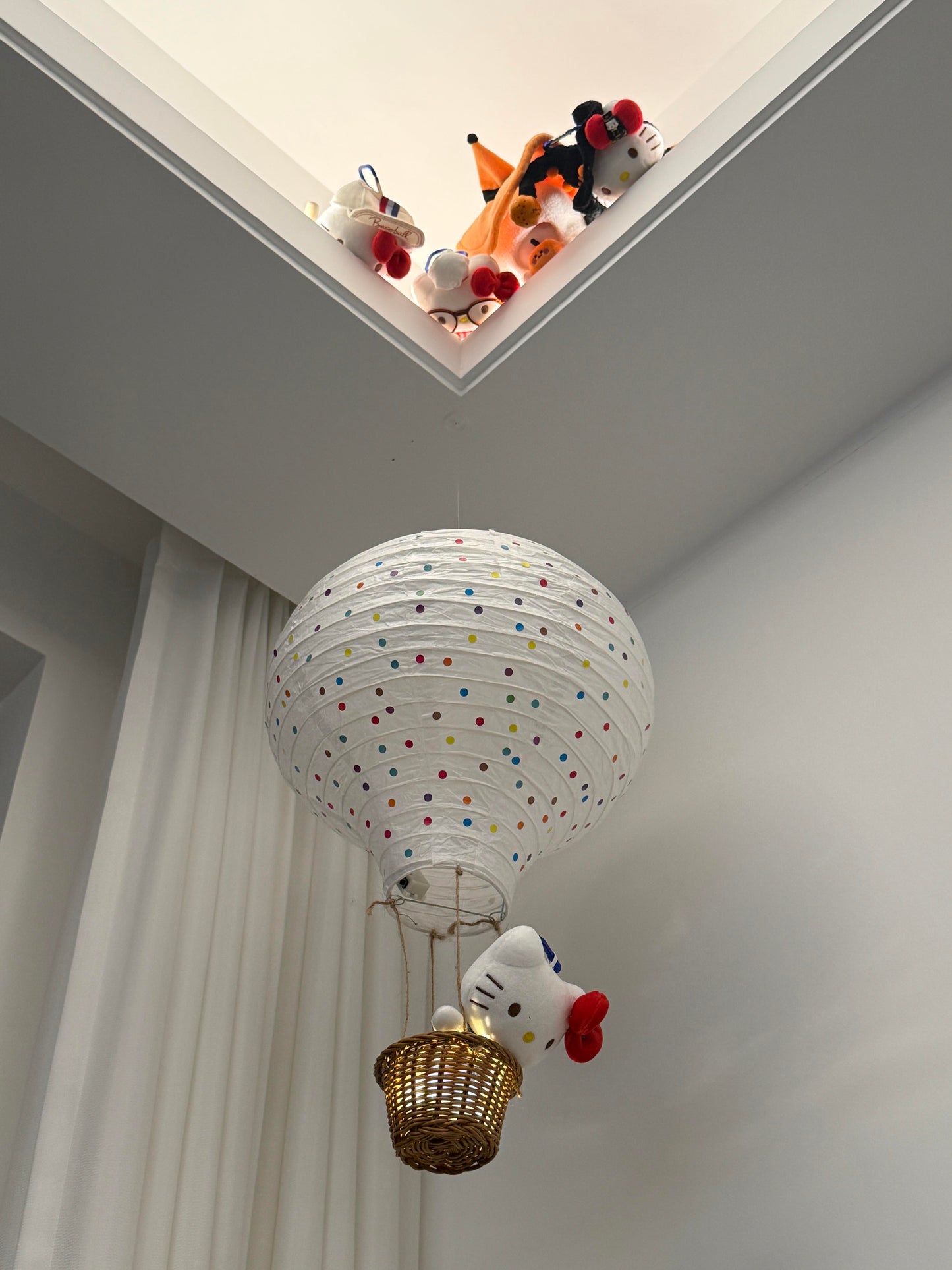 Hellokitty Plushie + DIY Making Kit for Hot Air Balloon Lantern, Remote-Controlled Light