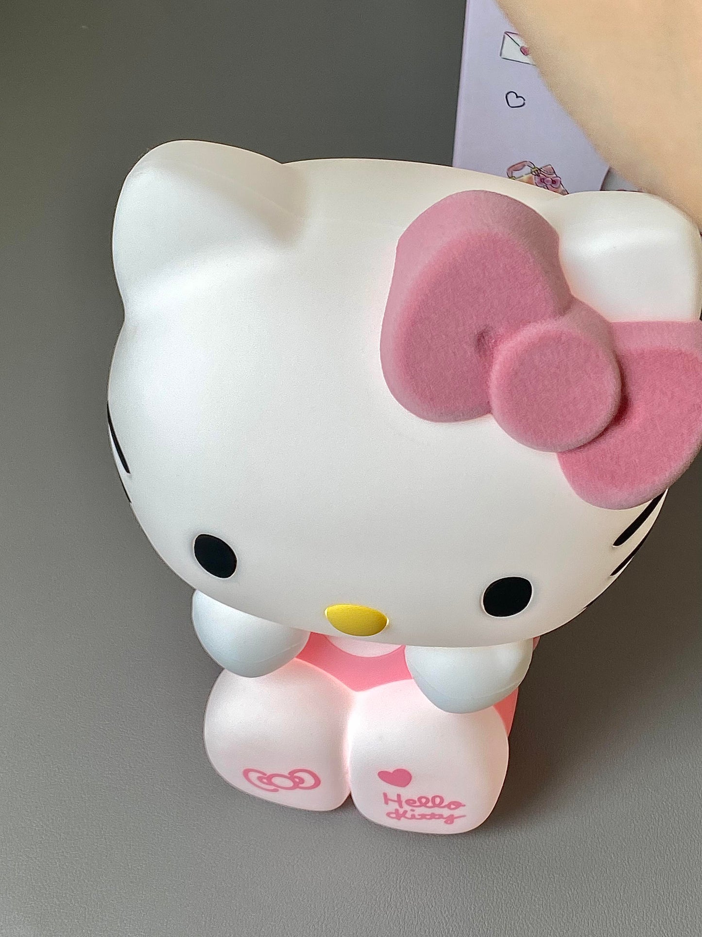 Hellokitty Cute Touch Lamp Remote Controls 3 Colors 3-Level Dimmable Nursery Nightlight Silicone Squishy Lamp Kawaii Room Decor Cute Gifts