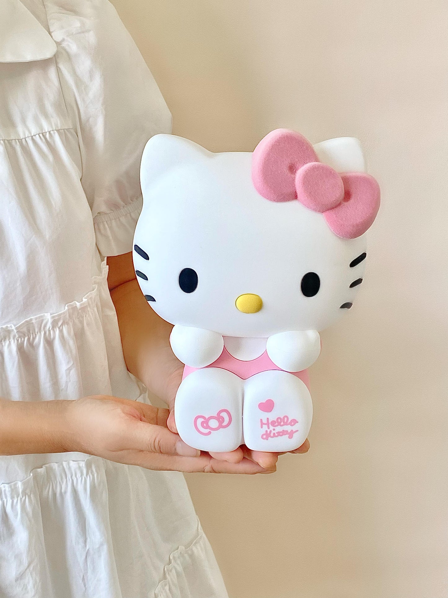 Hellokitty Cute Touch Lamp Remote Controls 3 Colors 3-Level Dimmable Nursery Nightlight Silicone Squishy Lamp Kawaii Room Decor Cute Gifts