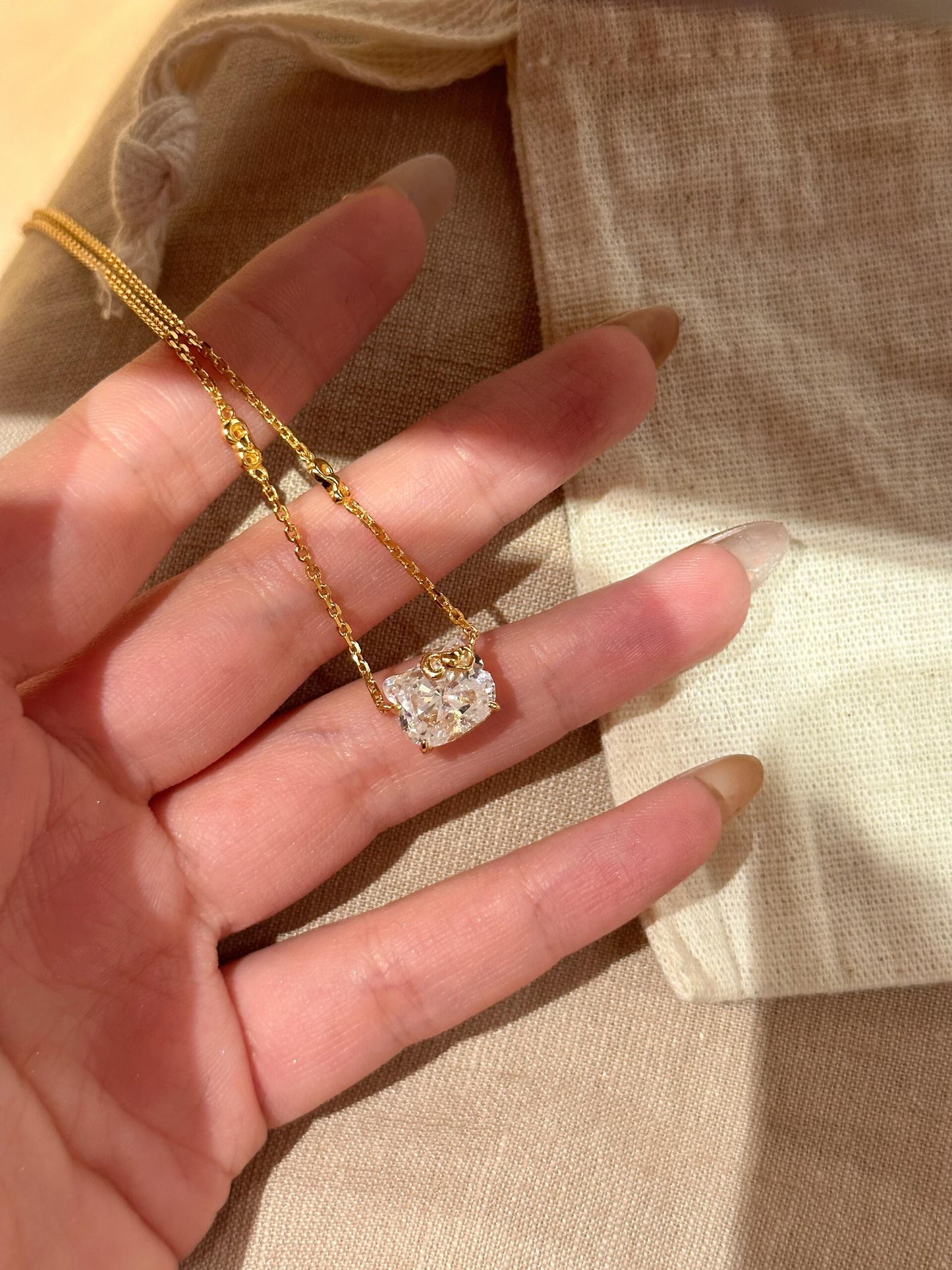 【 Holiday Deals🔥】Hellokitty 925 Silver White Gold Plated Cubic Zirconia Necklace