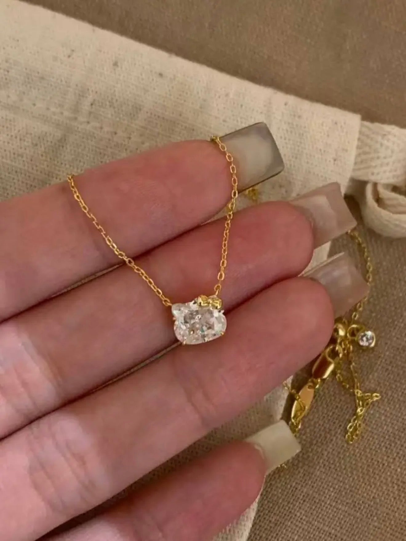 【 Holiday Deals🔥】Hellokitty 925 Silver White Gold Plated Cubic Zirconia Necklace