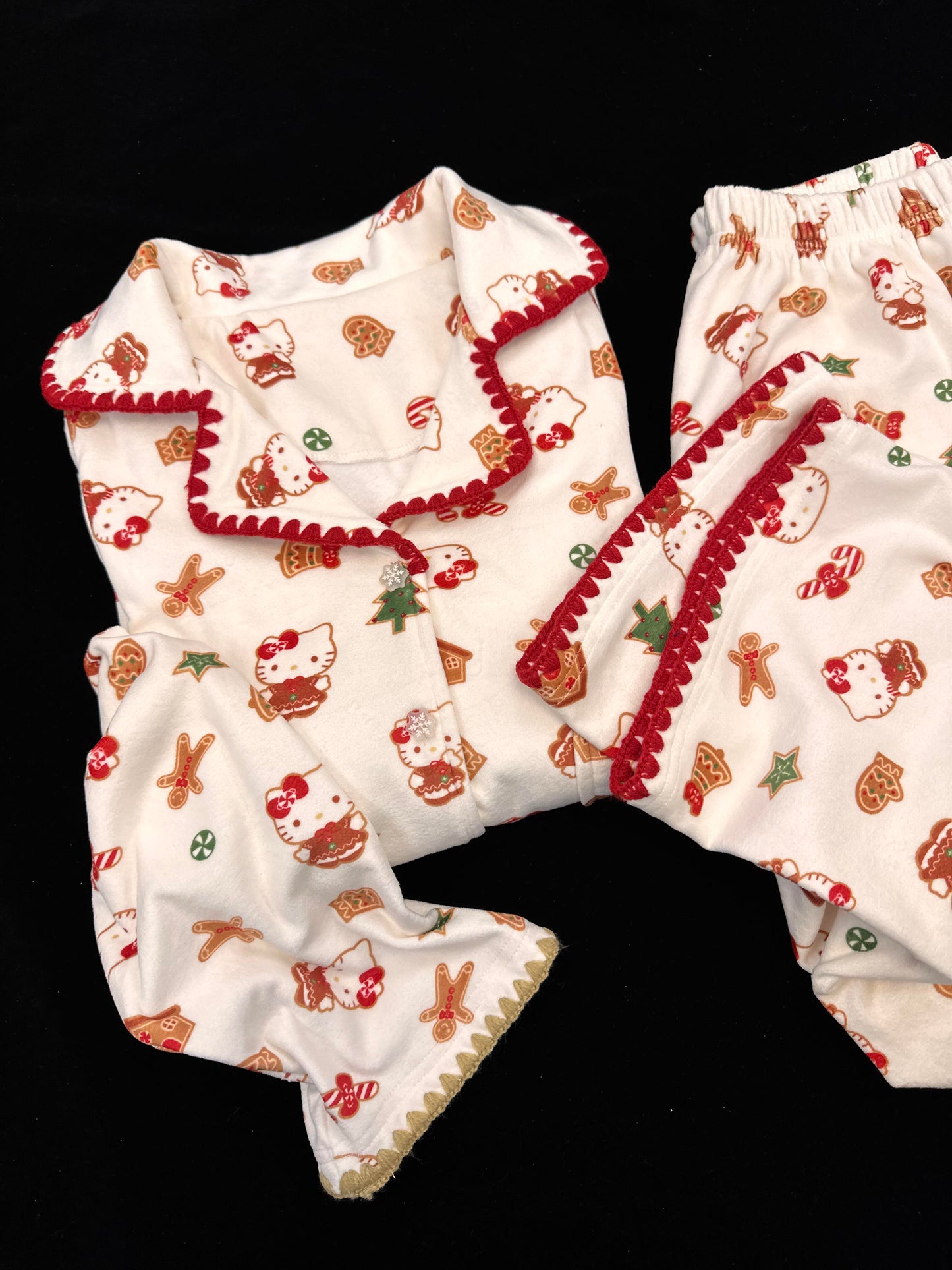 【 Holiday Deals🔥】Hellokitty Gingerbread Christmas Pajamas Set Long Sleeve Sleepwear Button Down Nightwear Soft Pj Lounge Sets