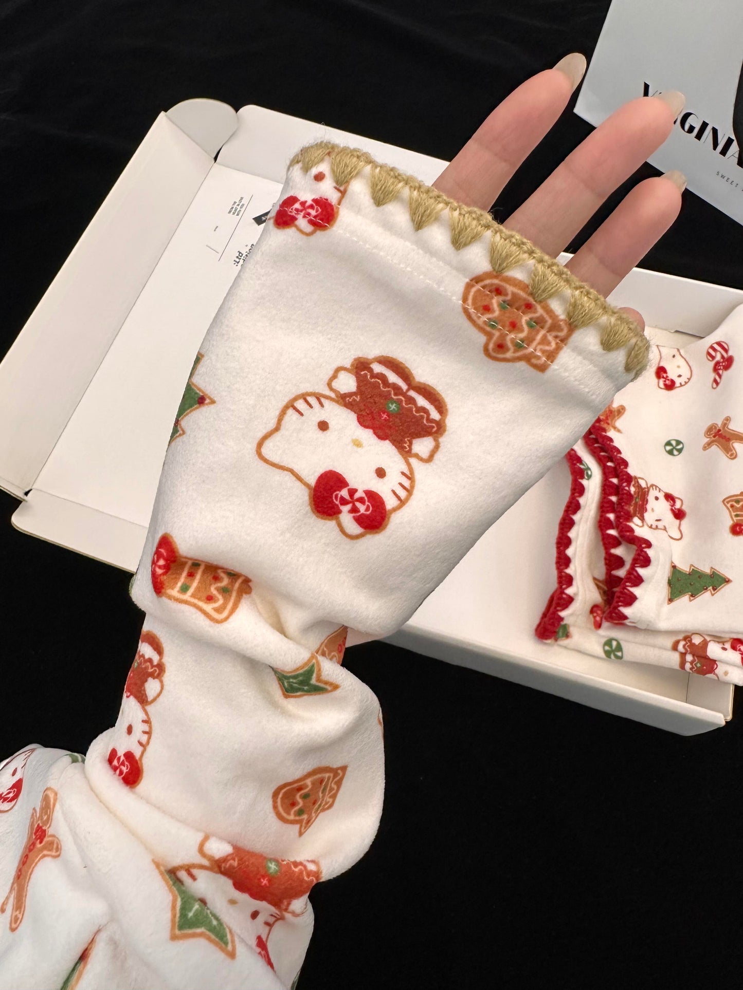 【 Holiday Deals🔥】Hellokitty Gingerbread Christmas Pajamas Set Long Sleeve Sleepwear Button Down Nightwear Soft Pj Lounge Sets