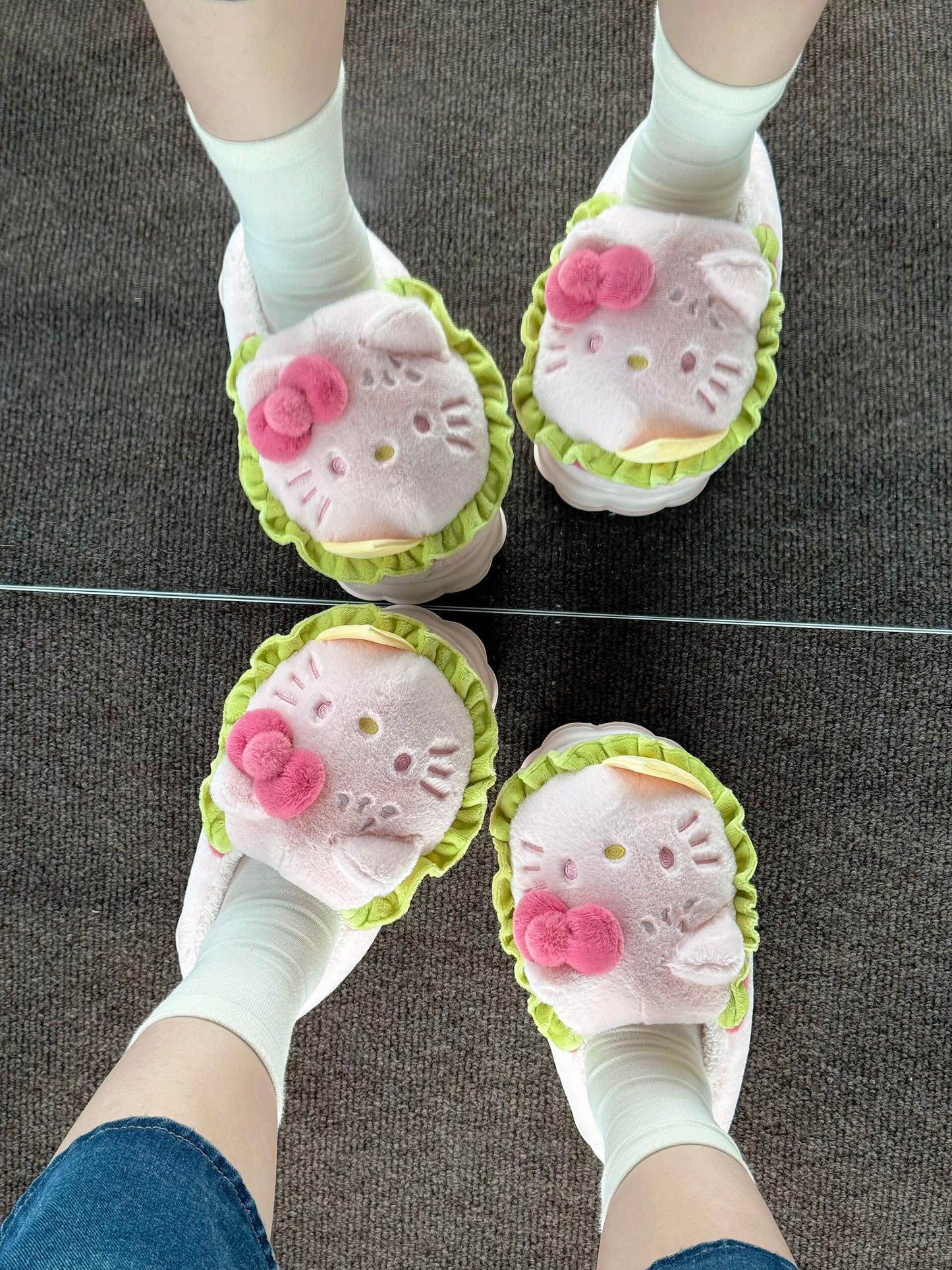 Hellokitty Hamburger Shape Slippers Fluffy Shoes
