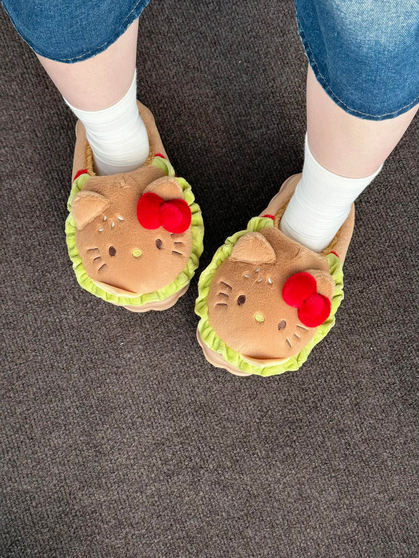 Hellokitty Hamburger Shape Slippers Fluffy Shoes