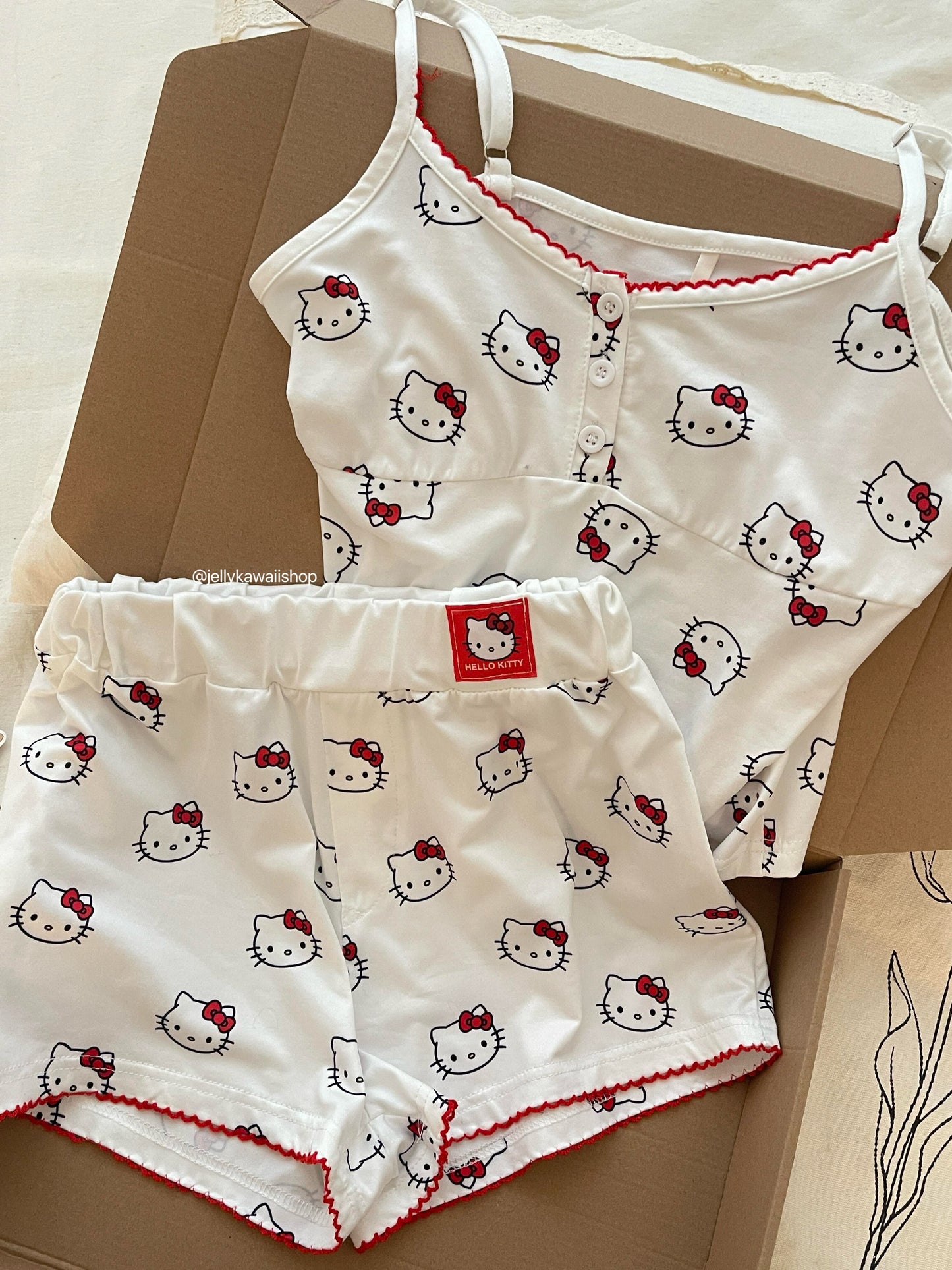 Hellokitty White Women'S 2 Piece Sleepwear Top with Shorts Pj Set