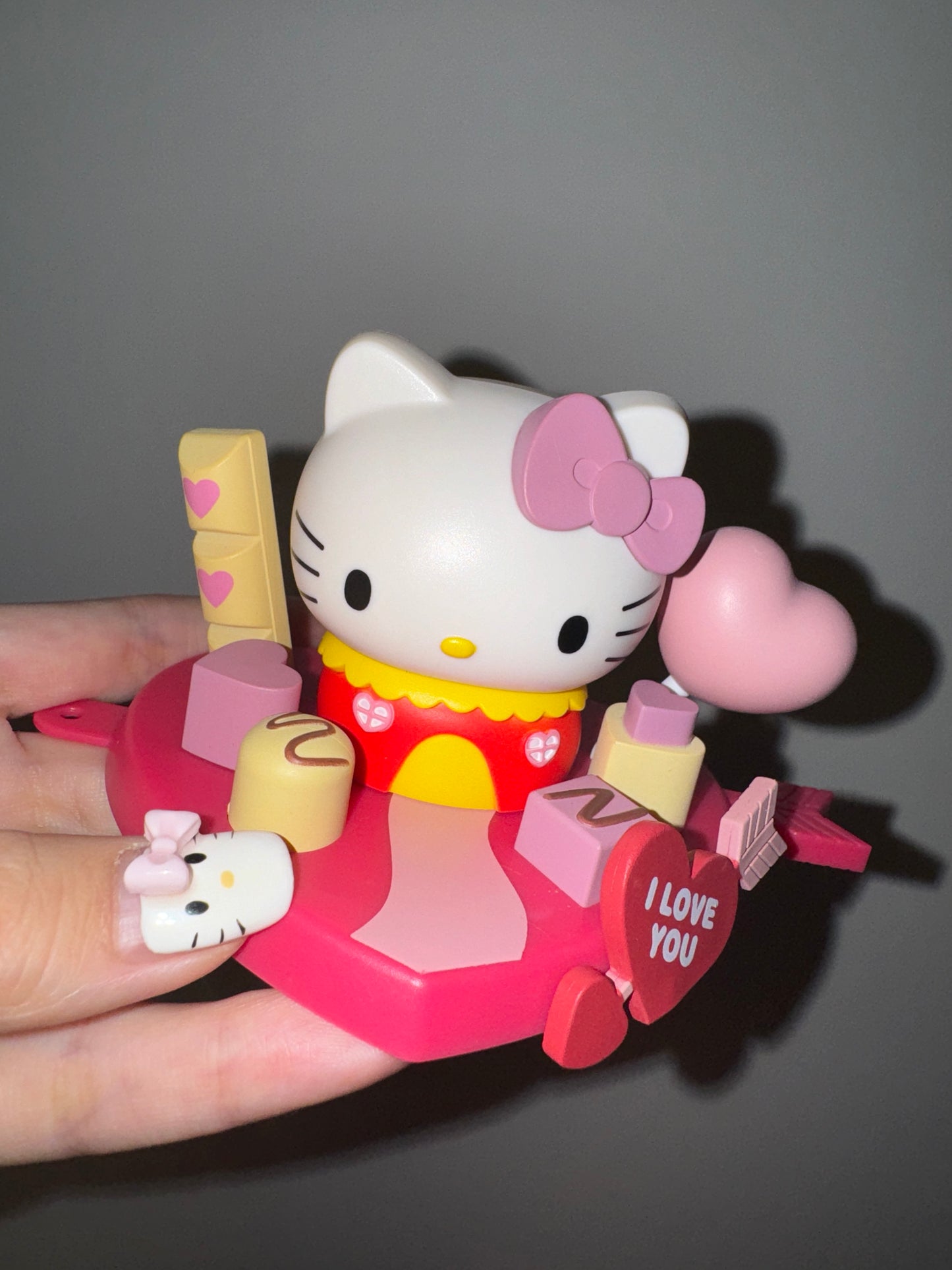Hellokitty Valentine's Day Decor Gifts 2 Pcs Table Ornaments Sweet Valentines Day Gifts for Him Her