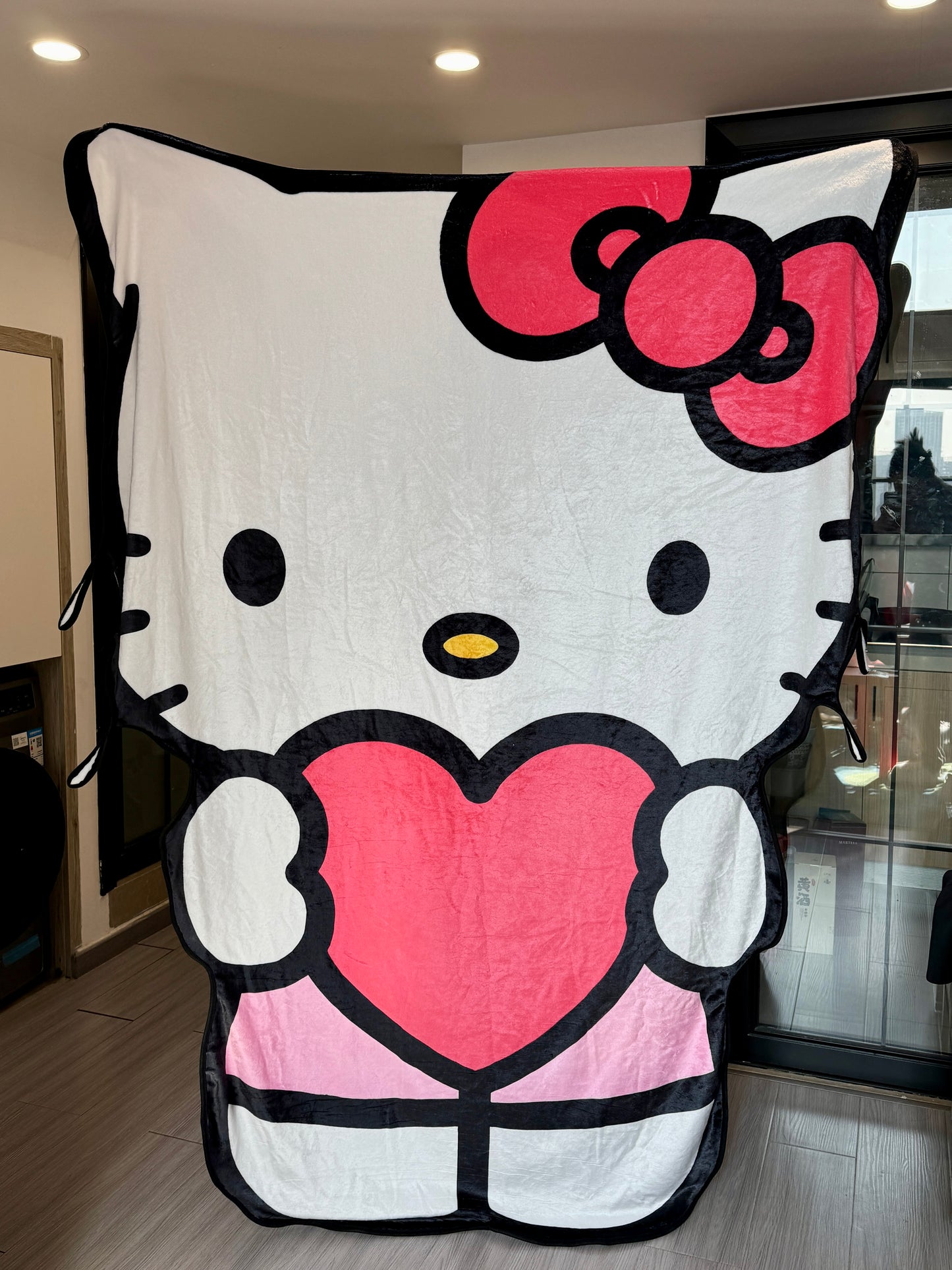 KT Valentine Shape Blanket Flannel Throw Blanket Cute Blanket Lightweight Super Soft Cozy for Bed Kids Adult Valentine Gift