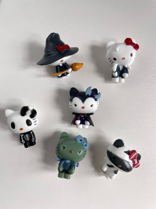 Sanrio Hello Kitty Halloween Ornaments｜6 Count (Pack of 1)