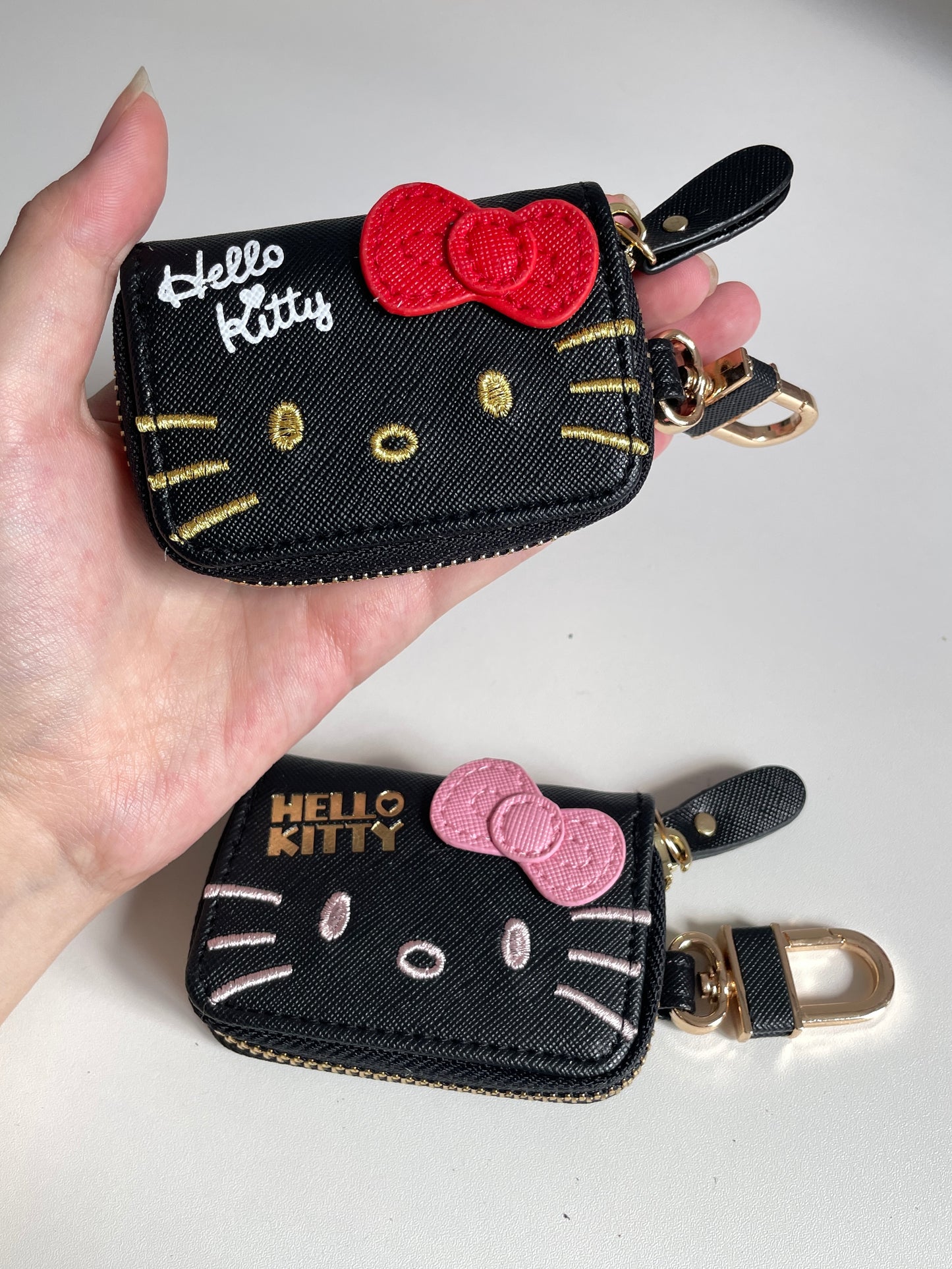 Hellokitty Cute Car Key Case for Girls and Women, Genuine Leather Embroidered Car Smart Key Chain Keychain Holder