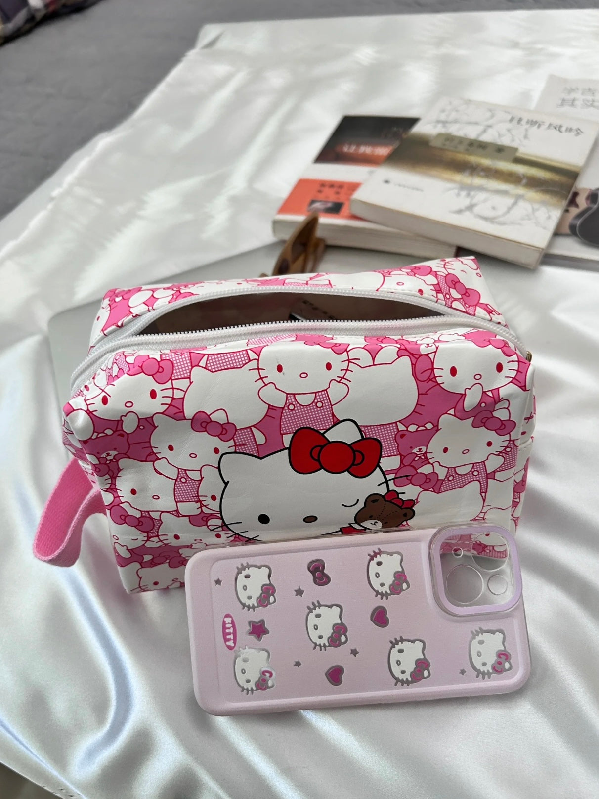 Hellokitty Travel Makeup Portable Storage Bag | Dividers for Cosmetics Makeup Brushes Toiletry Jewelry Digital Accessories