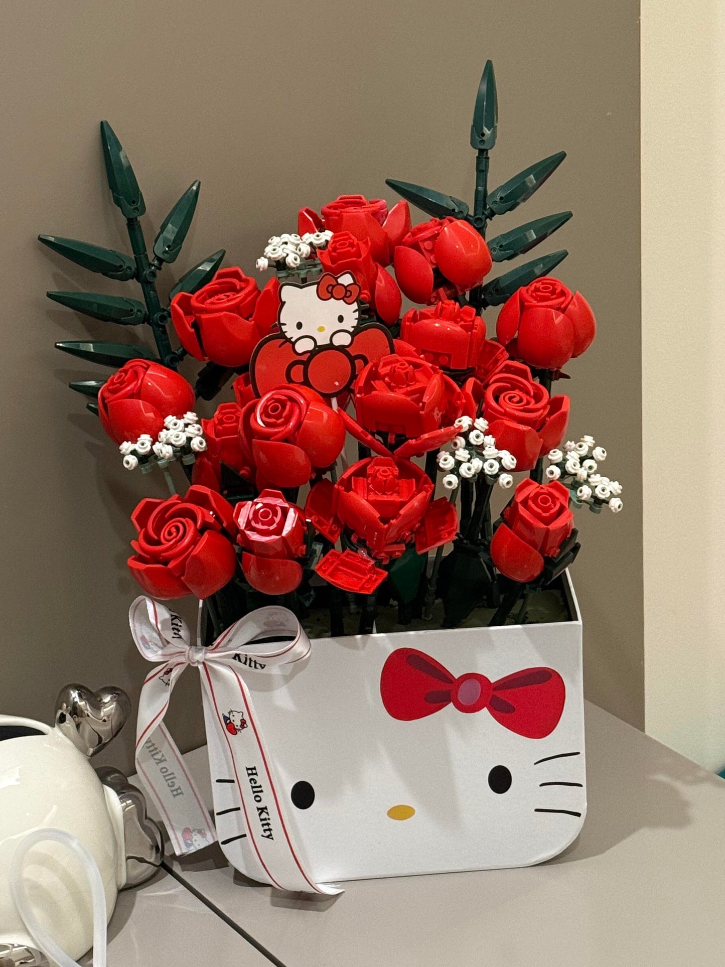 Hellokitty Flower Bouquet Building Blocks Set (20Pcs DIY Floral)