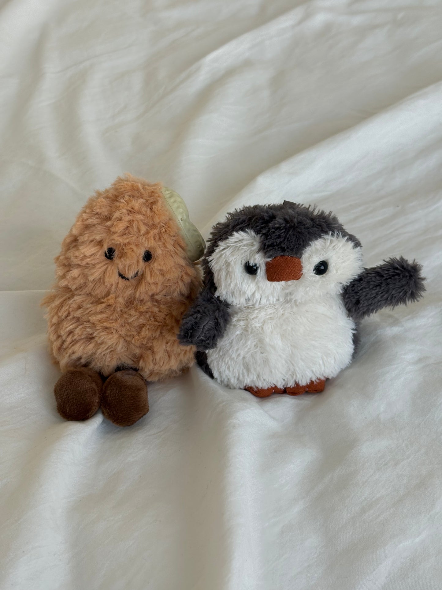 Peanut Penguin Shape Jellycat Fuzzy Headphone Case Airpods