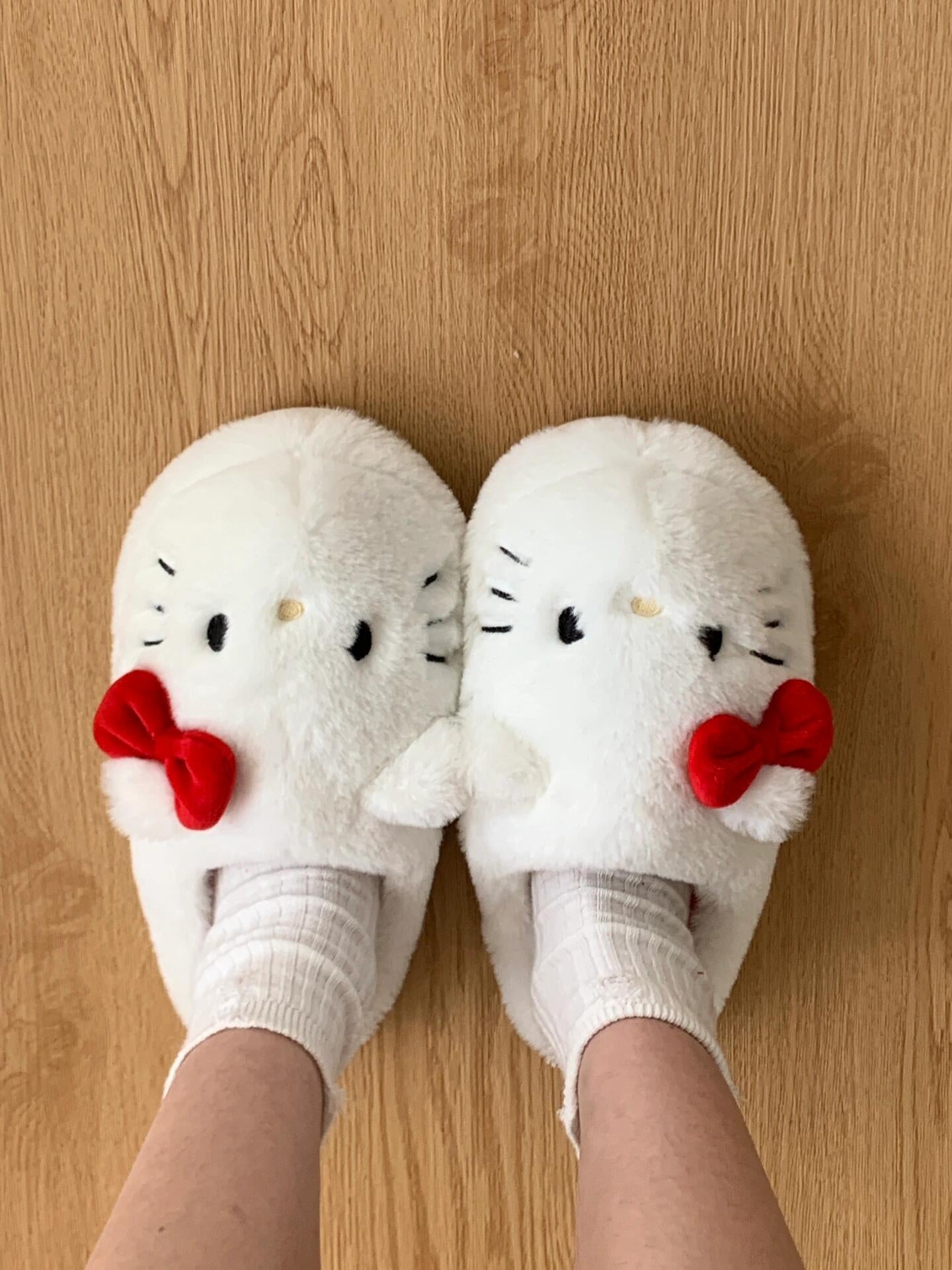 KT Fluffy Slippers Women Kawaii Slippers for Women House Slippers Cute Slippers